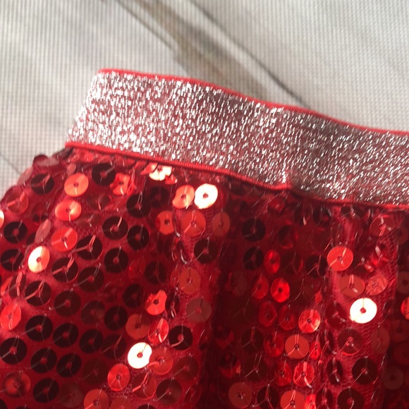 COSTUME SKIRT/ GIRLS SIZE  7/8 GLITTER SKIRT - Picture 2 of 6